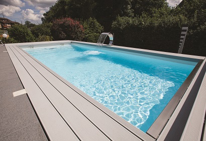 One piece pool with water feature Bedford